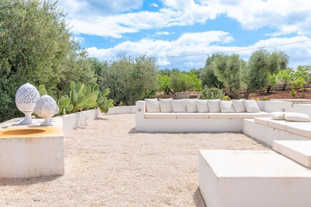 Villa La Selva By Raro Villas オストゥーニ エクステリア 写真
