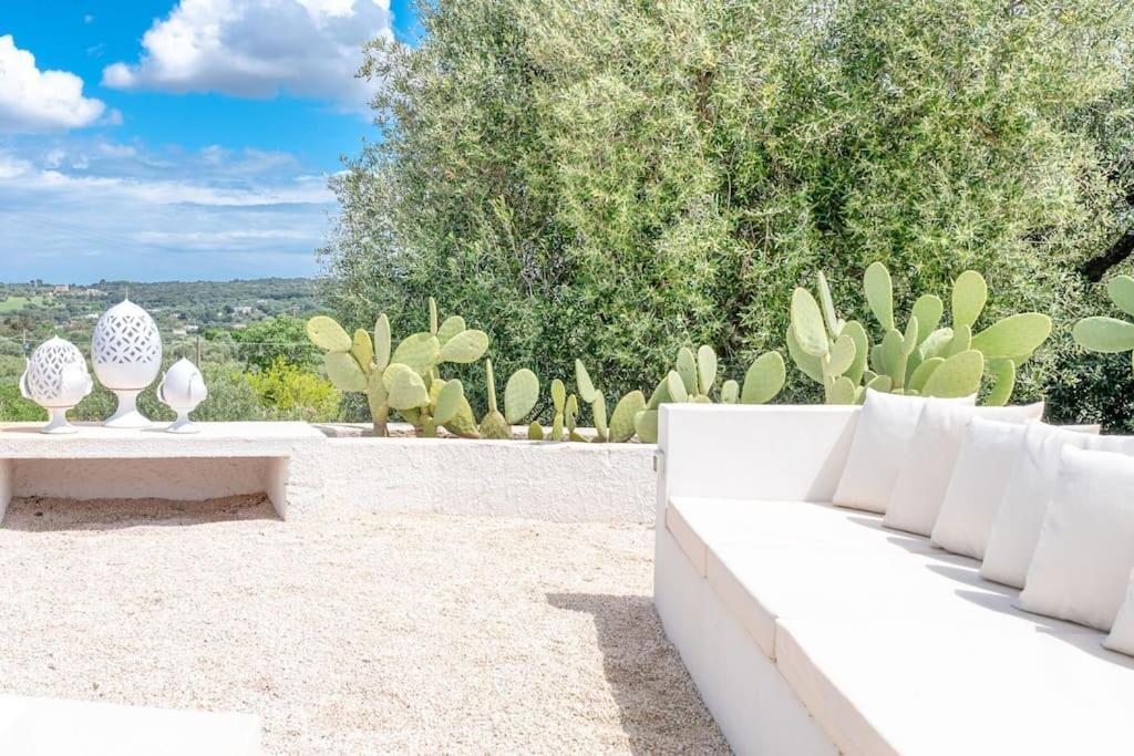 Villa La Selva By Raro Villas オストゥーニ エクステリア 写真